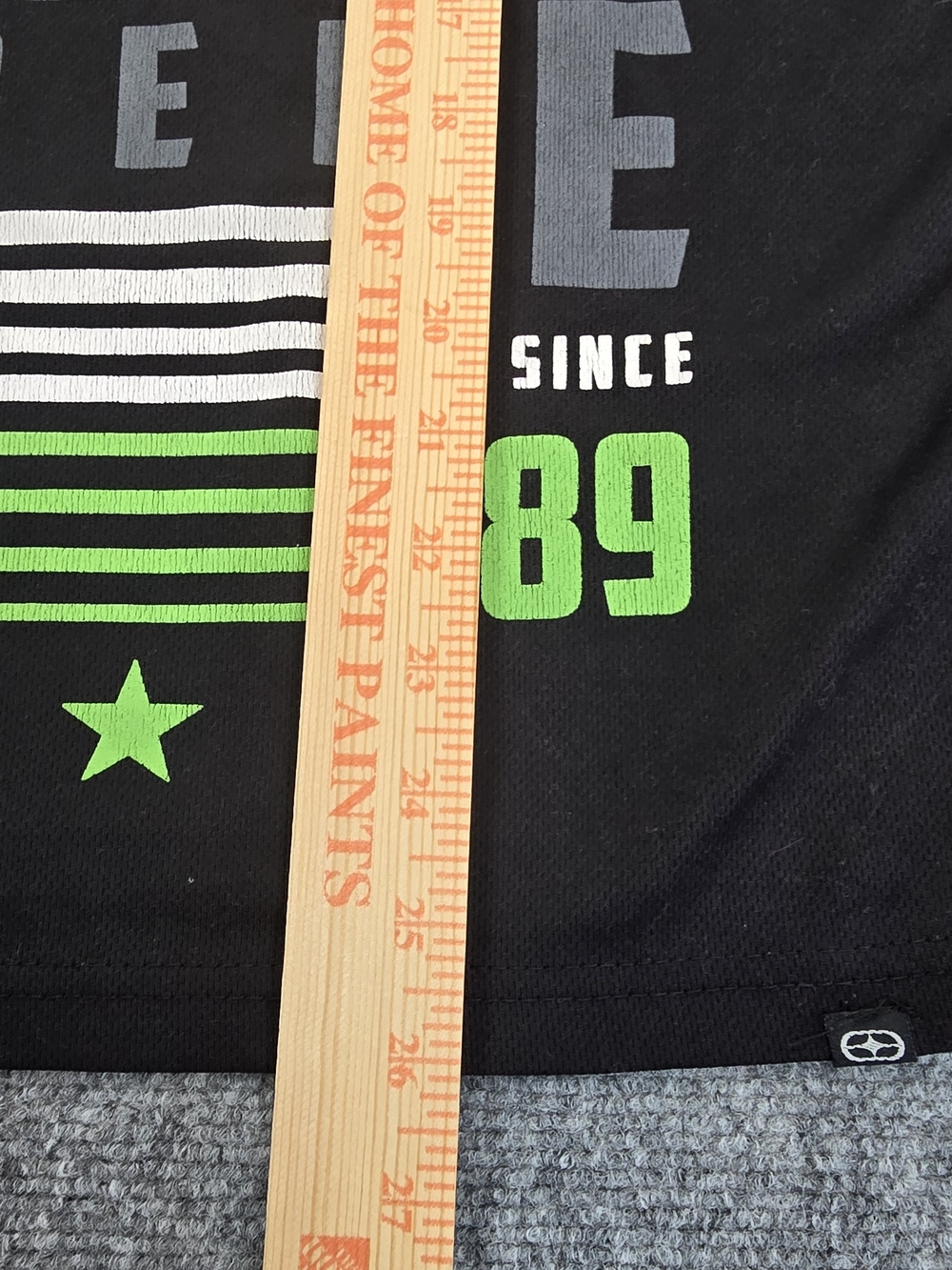 No Fear Mens Medium Black Skull Graphic Tank Top Neon Green Sleeveless Y2K - Picture 6 of 9